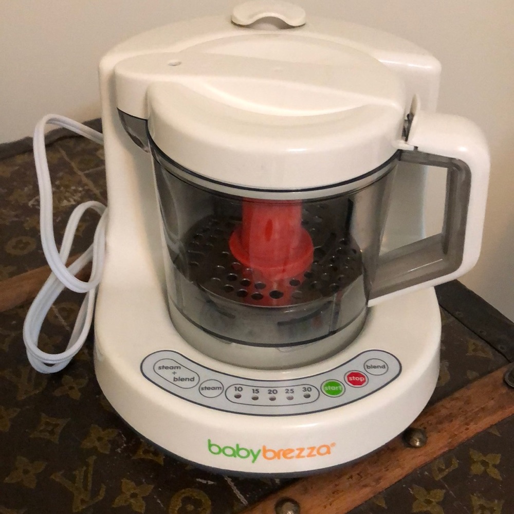 Baby Brezza steamer and blender
